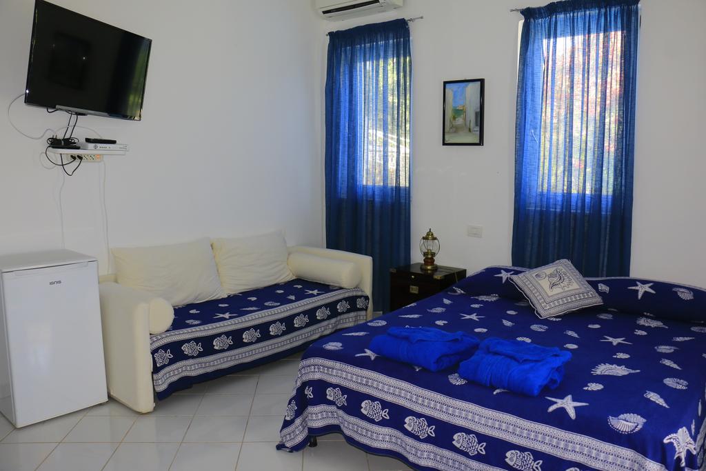 Cala Cavone Guest House ปอนซา ภายนอก รูปภาพ