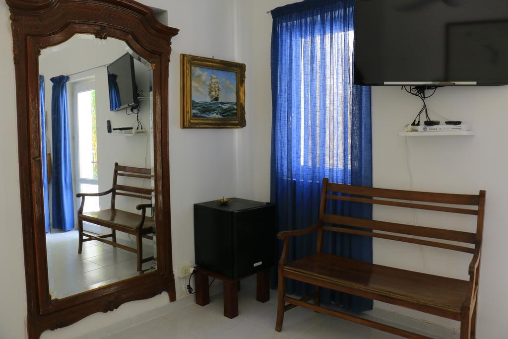 Cala Cavone Guest House ปอนซา ภายนอก รูปภาพ