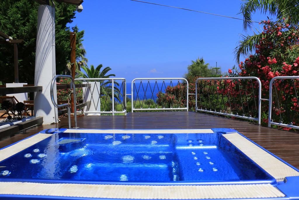 Cala Cavone Guest House ปอนซา ภายนอก รูปภาพ